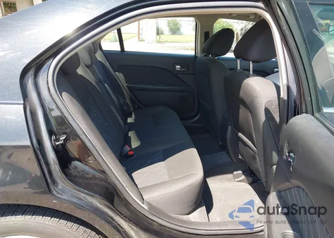 2010 Mercury Milan from USA, damaged, VIN 3MEHM0HAXAR617880